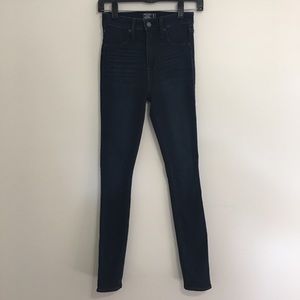 Abercrombie skinny jeans (size 25)